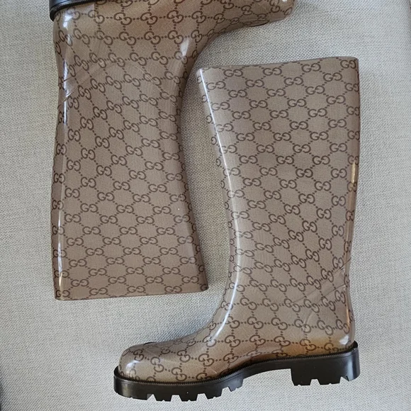Gucci Women's Signature Pattern Rain Boots - Tan and Black - Picture 3 of 8